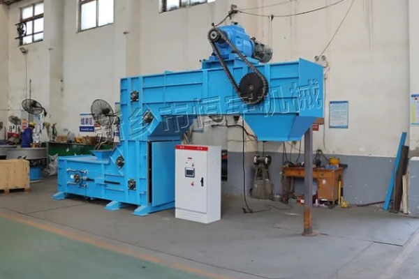 震撼！巨無(wú)霸大產(chǎn)量Z型轉(zhuǎn)斗式提升機(jī)組裝完畢！